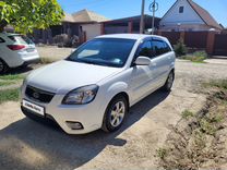 Kia Rio 1.4 AT, 2011, 180 500 км, с пробегом, цена 890 000 руб.