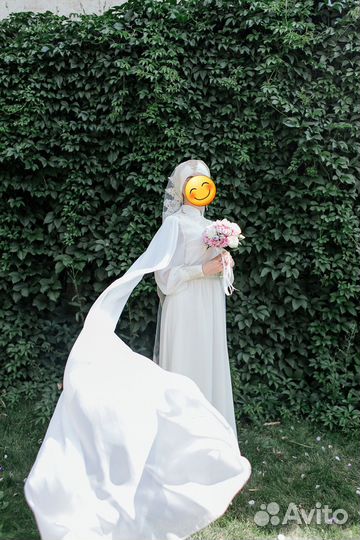 Платье, платок и фата на никах