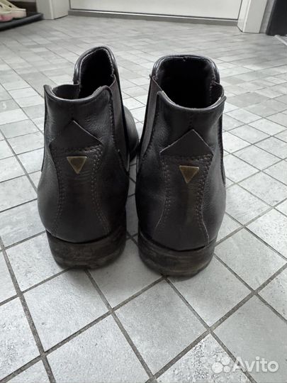 Ботинки мужские guess размер 40 бу