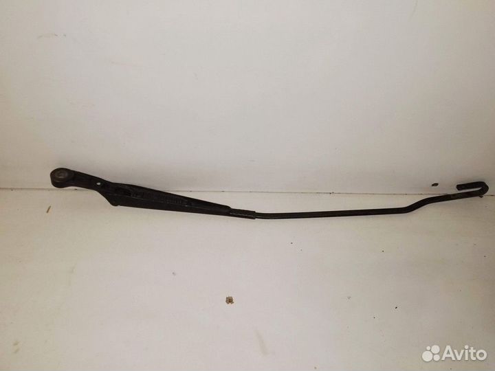 Поводок стеклоочистителя Volkswagen Passat B5
