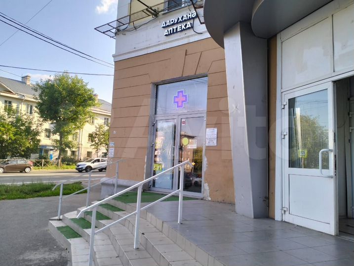 Помещение с арендаторами, 486.5 м²