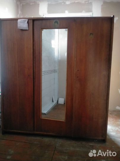 Шкаф, сервант