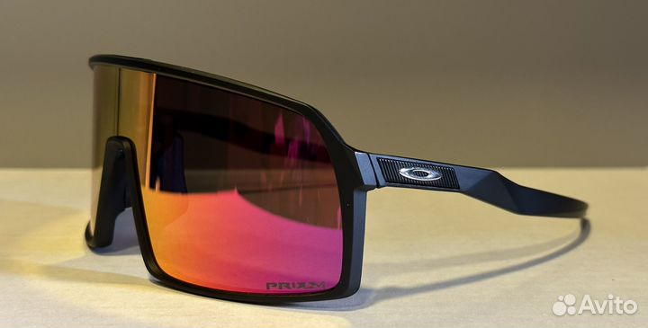 Солнцезащитные очки oakley sutro