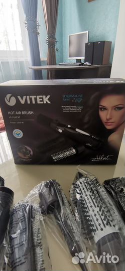 Фен-щётка vitek