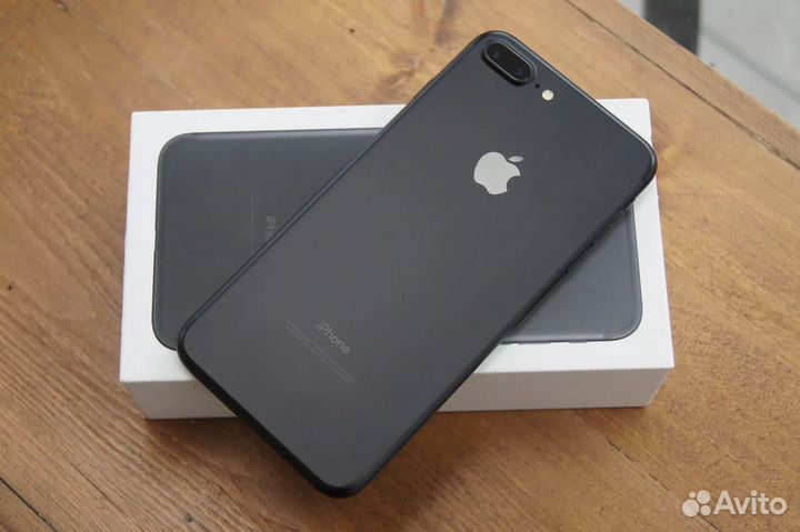 Телефон iPhone 7 plus
