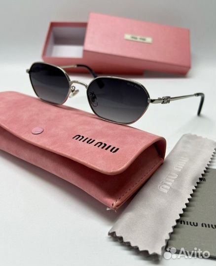 Солнцезащитные очки miu miu