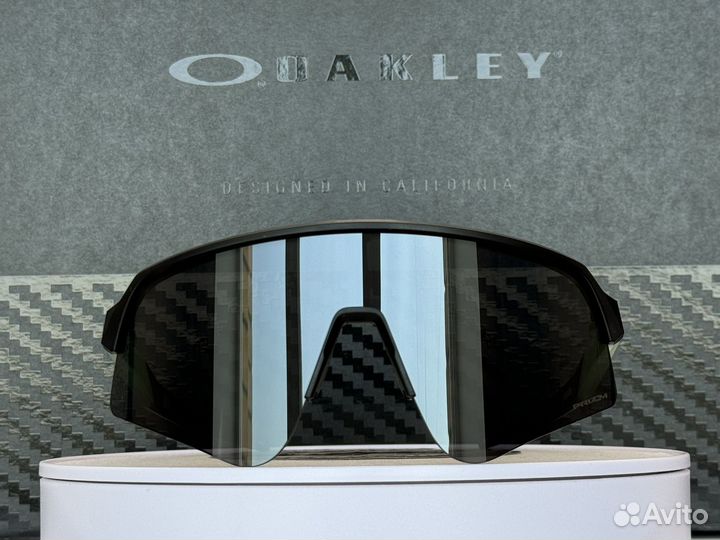 Солнцезащитные очки Oakley Sutro Lite Sweep Prizm