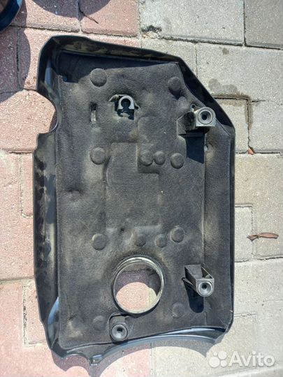 Skoda octavia a5 декоративная крышка двс