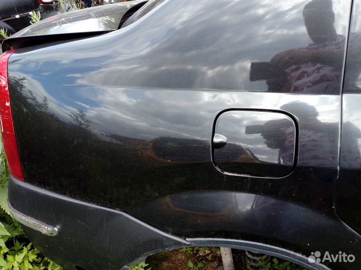 Задняя правая четверть Renault Logan 1
