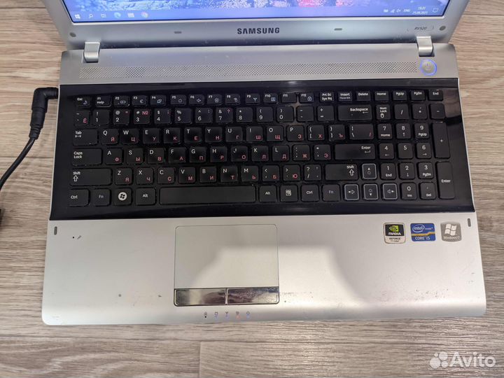 Samsung 6gb/Core i5/GeForce GT520M