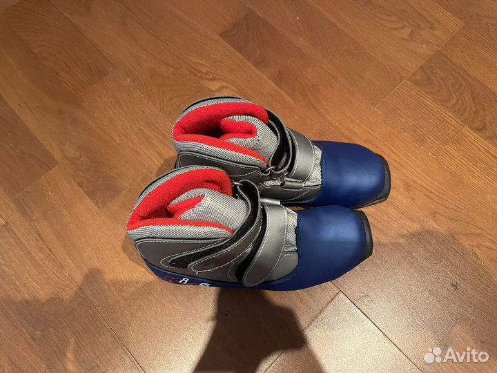 Лыжные ботинки