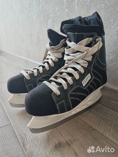 Коньки хоккейные 43 размер