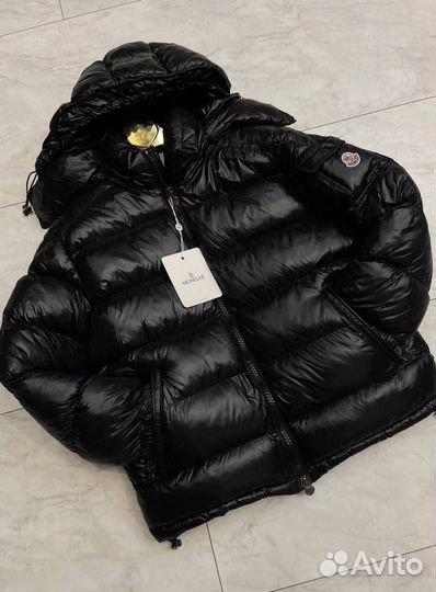 Пуховик Moncler