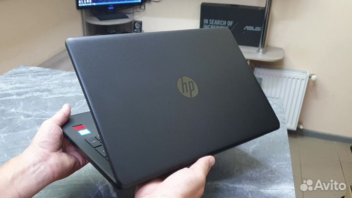 Ноутбук HP (i3, SSD / 1 Терабайт / 2Гб Видео )