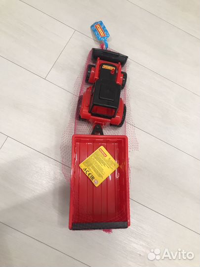 Машинка игрушка