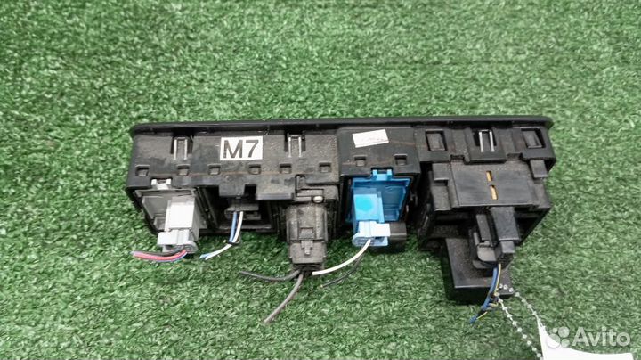 Блок кнопок Renault Fluence