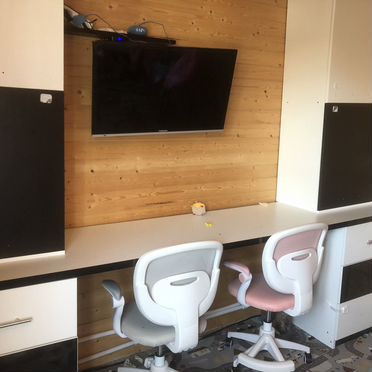 Письменный стол