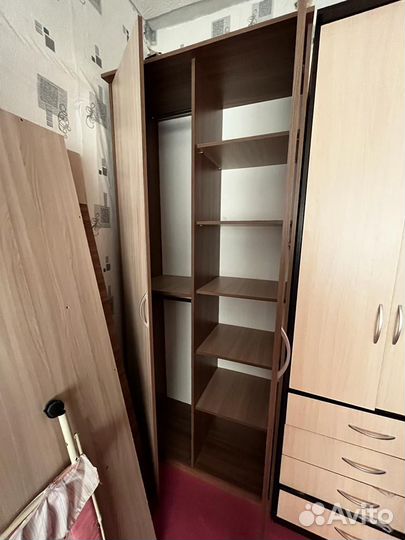 Кровать двухьярусная