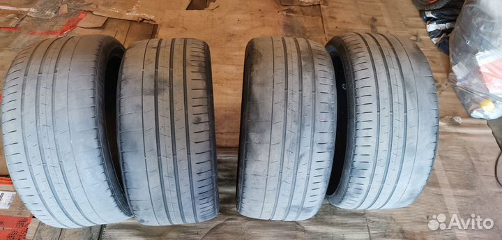 Pirelli P Zero 265/35 R20