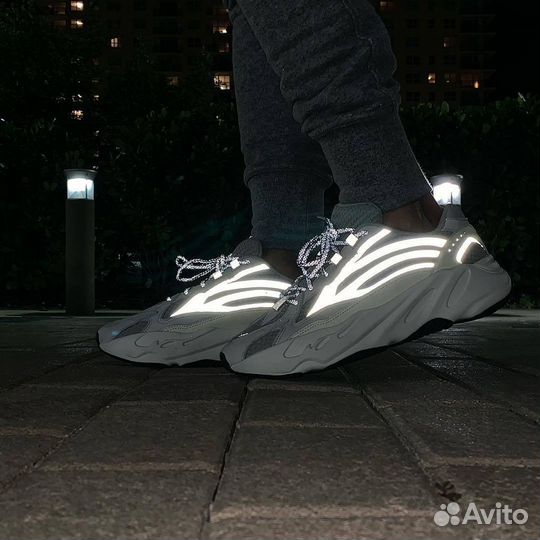 Кроссовки Adidas Yeezy Boost 700 v2 Static (36-45)