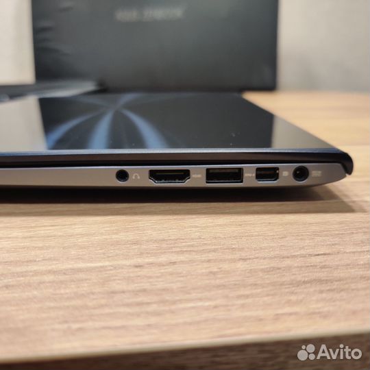 Ноутбук Asus UX302L