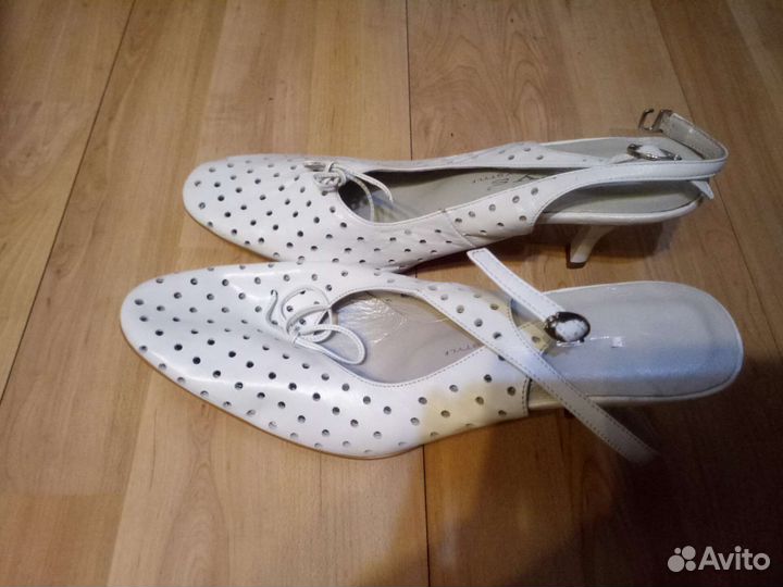 Босоножки женские