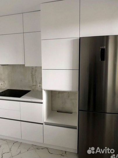 Кухня белая глянец