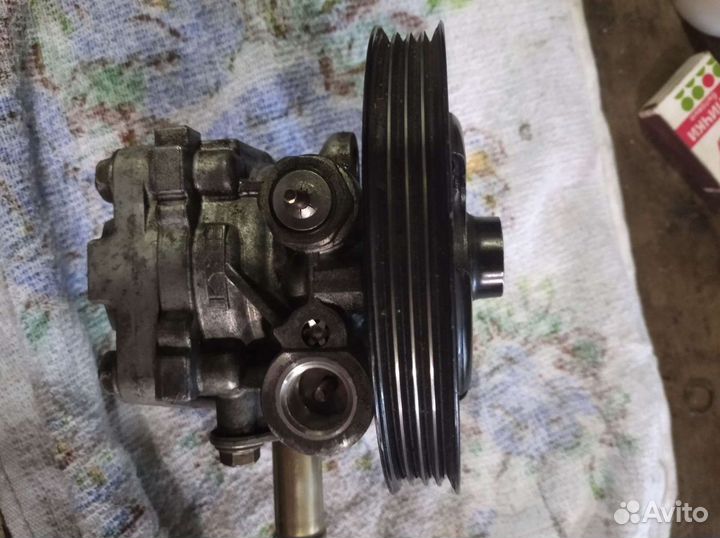 Продаю насос Гура от chevrolet tracker 2001г об 2