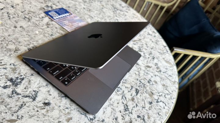 Apple MacBook Air 13 2022 m2