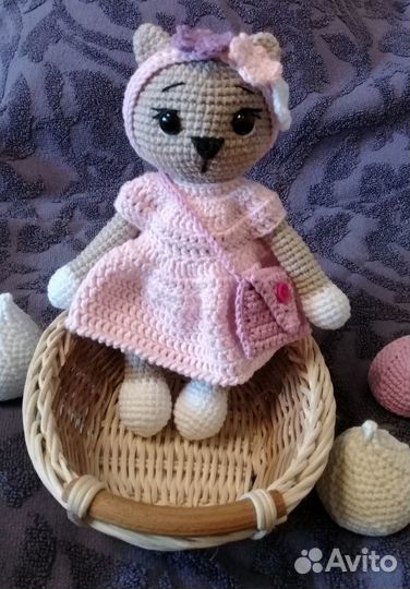 Вязаная игрушка Кошечка