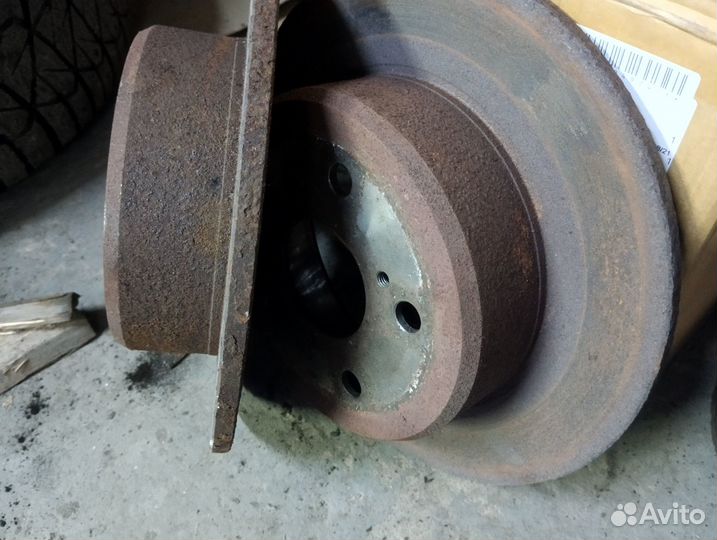 Диск тормозной передний toyota camry V30 TB219231