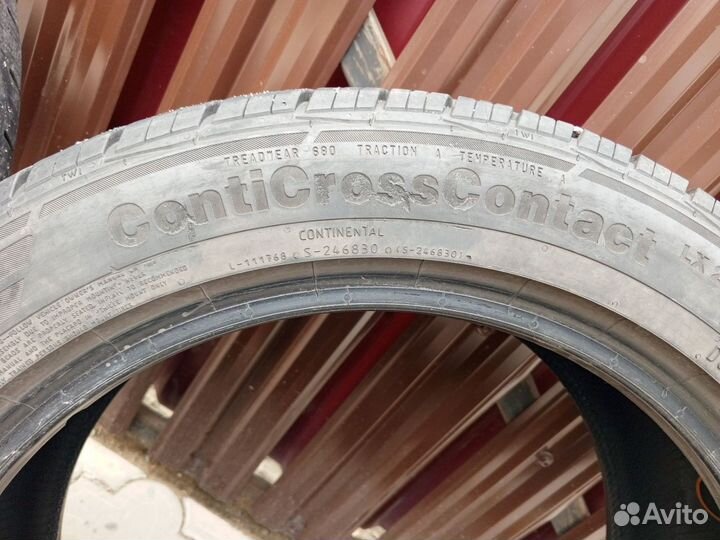 Continental ContiCrossContact LX2 215/50 R17