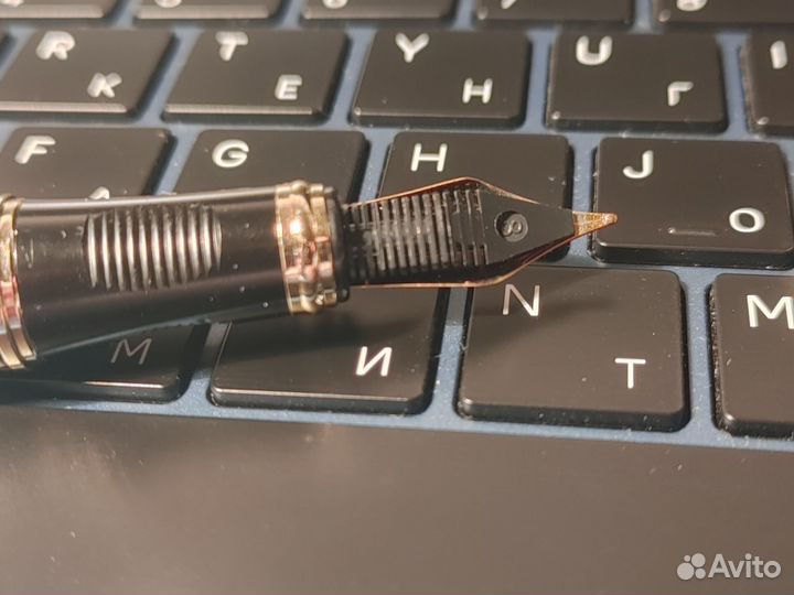 Перьевая ручка