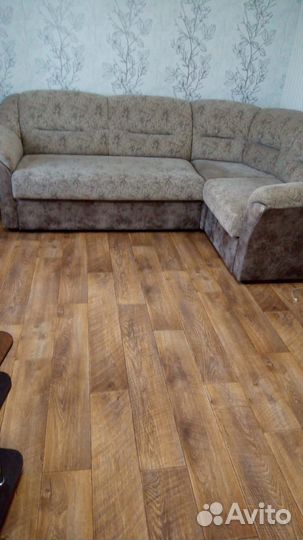 Большой угловой диван-кровать