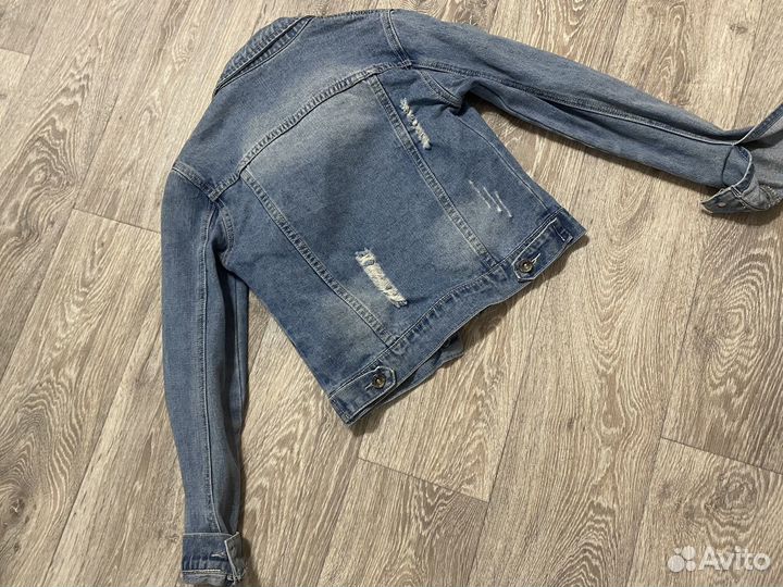 Джинсовая куртка