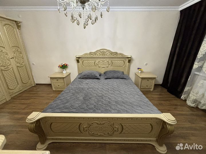 Спальный гарнитур