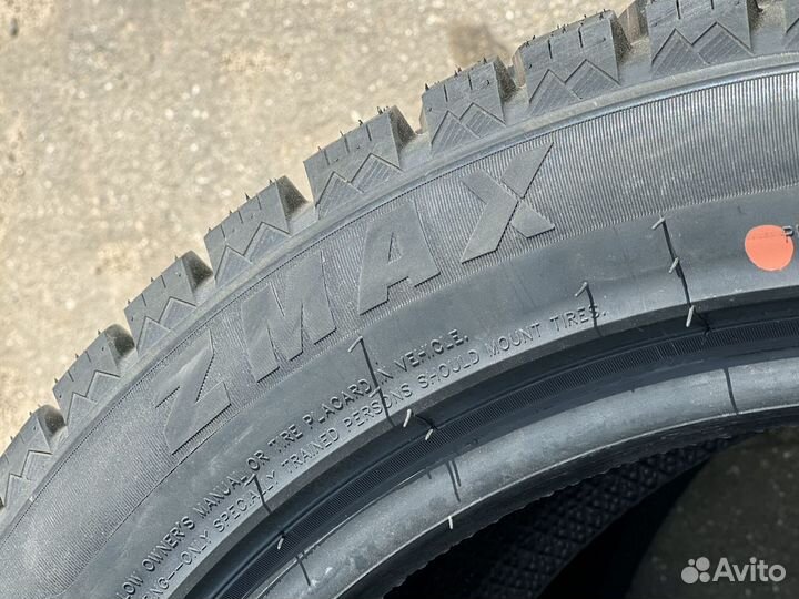 Zmax Winternova Stud II 245/40 R19 120T