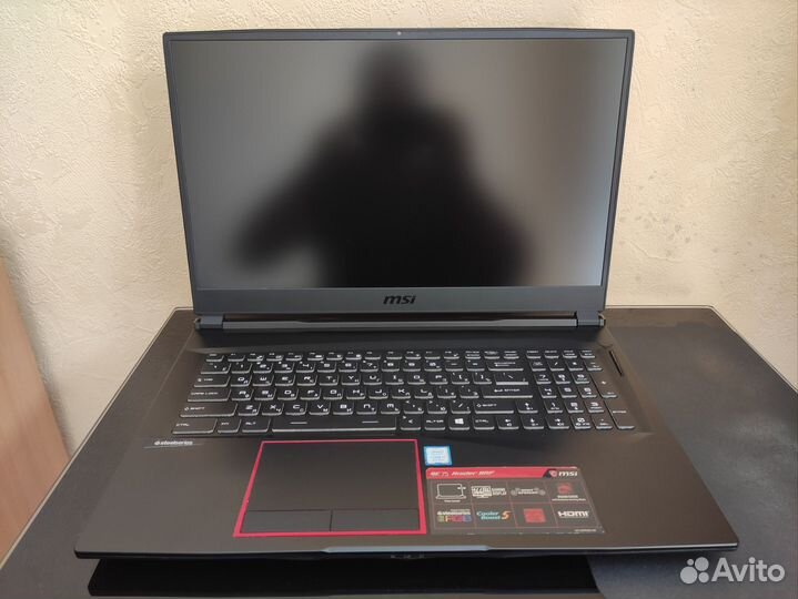 Продам игровой ноутбук MSI GE75 Raider 8RF