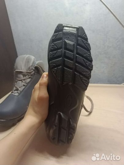 Лыжные ботинки