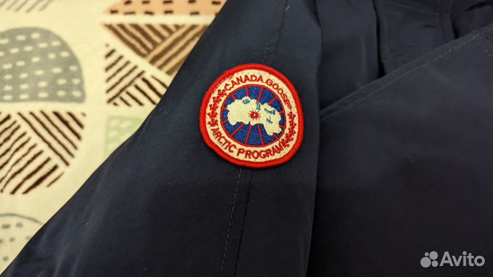 Пуховик canada goose мужской