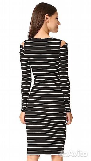 Платье с длинным рукавом