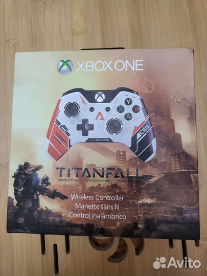 Лимитированный геймпад Xbox One