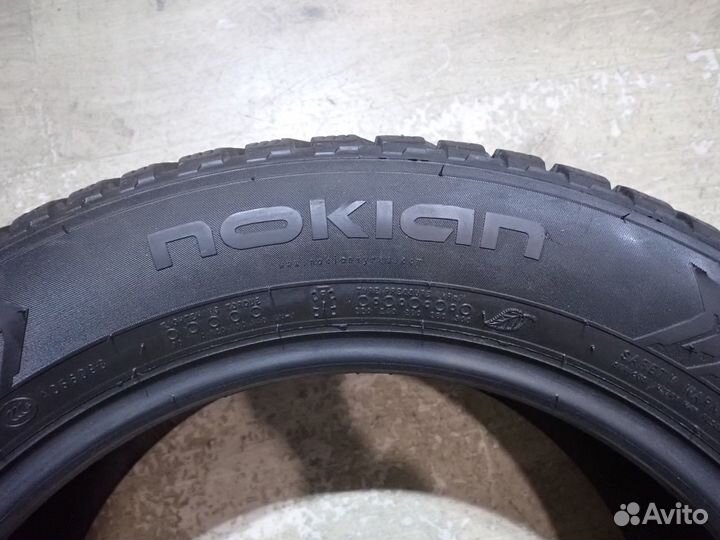 Nokian Tyres Hakkapeliitta 8 225/55 R17 101T