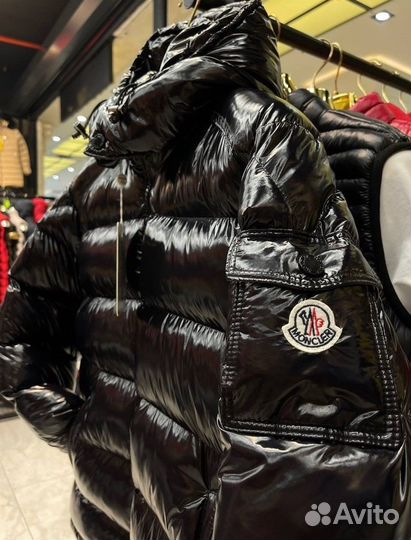 Пуховик Moncler зимний