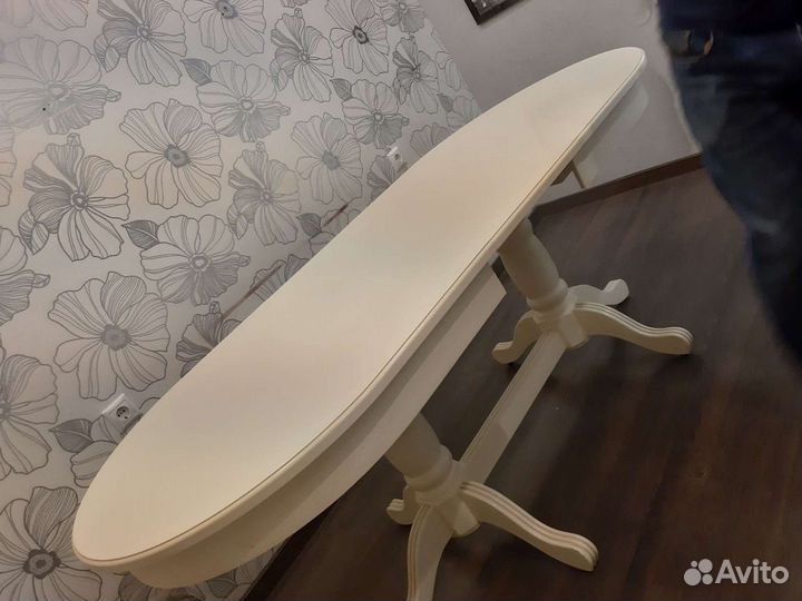 Кухонный стол