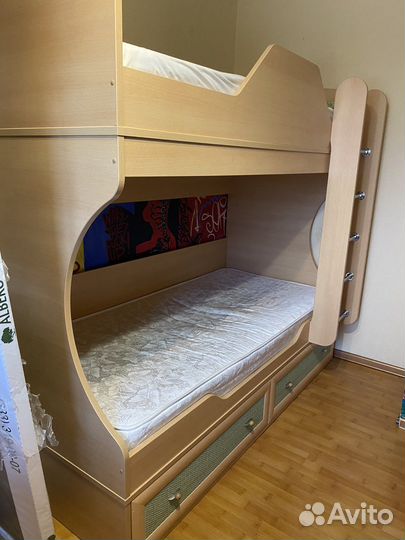 Детская двухярусная кровать б/у
