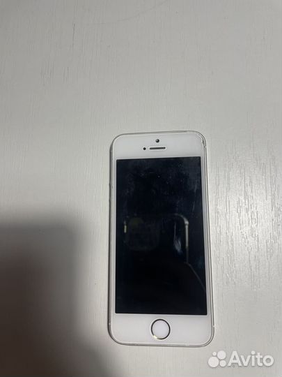 iPhone SE, 16 ГБ