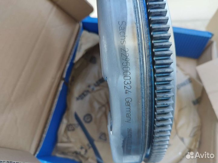 Двухмассовый маховик Sachs 2295000324