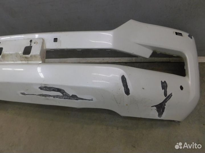 Бампер передний Toyota Land Cruiser