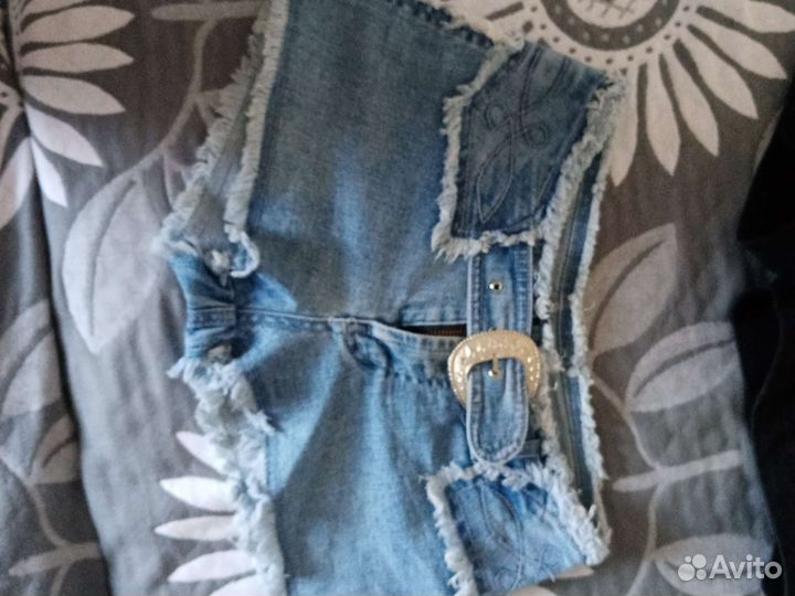 Джинсовые шорты